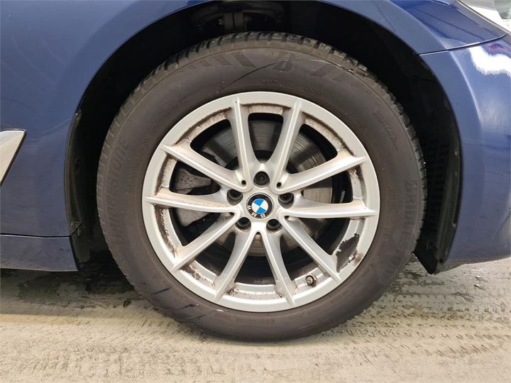 Photo 13 VIN: WBAJK51030BU91627 - BMW 520 