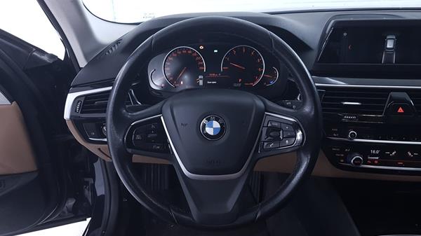 Photo 13 VIN: WBAJL1108JBC87822 - BMW 520 