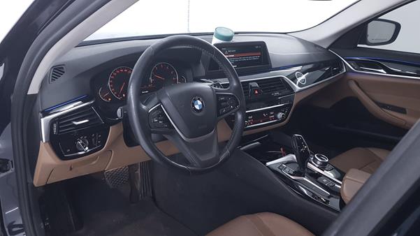 Photo 11 VIN: WBAJL110XJBC87840 - BMW 520 