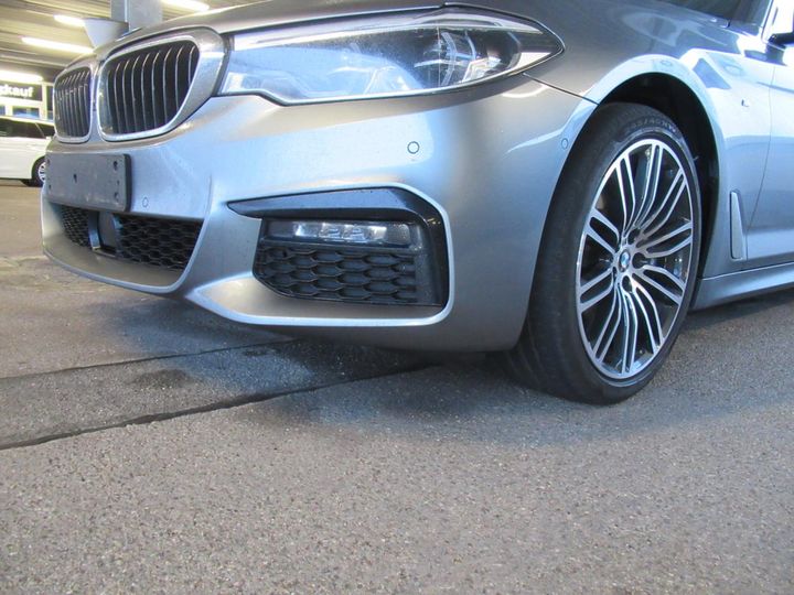 Photo 22 VIN: WBAJM11000B212900 - BMW 540I 