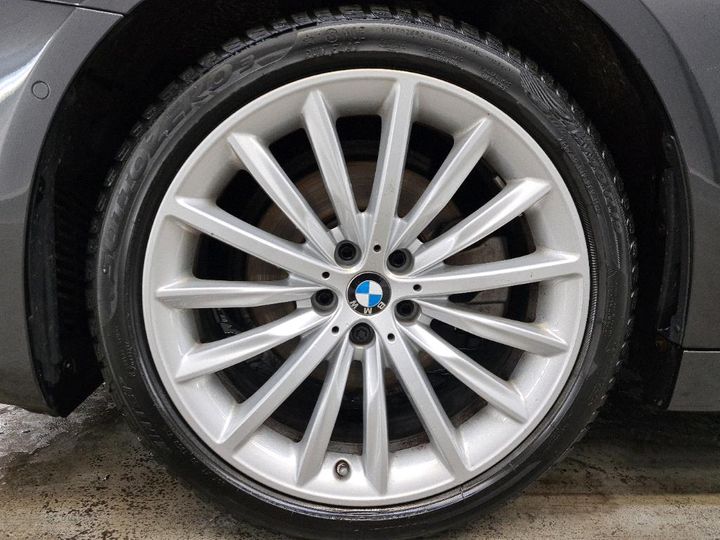 Photo 12 VIN: WBAJM71010G957029 - BMW 520 