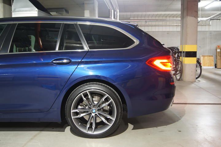 Photo 10 VIN: WBAJM710X0G955943 - BMW 520D ESTATE 