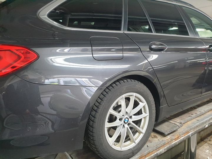 Photo 31 VIN: WBAJN11040BK39143 - BMW 525D 