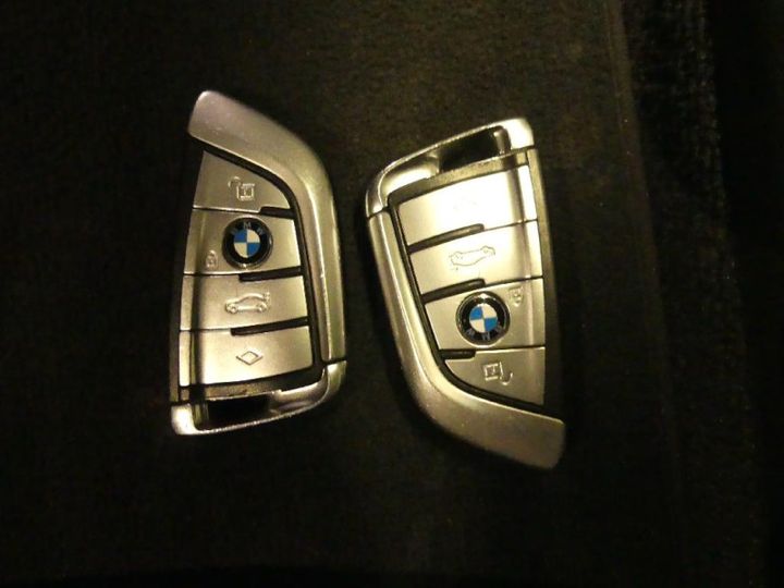 Photo 11 VIN: WBAJP31030BT73406 - BMW 520D 