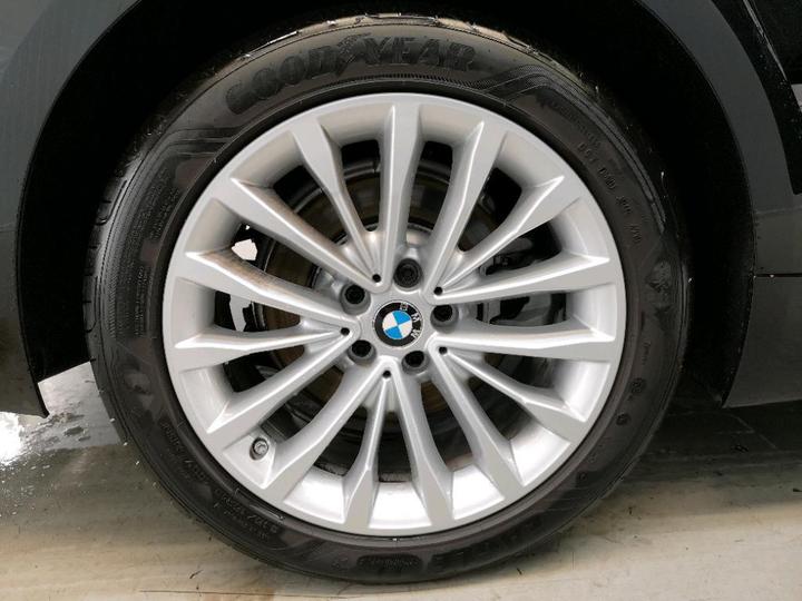 Photo 15 VIN: WBAJR11010CD96095 - BMW 520 