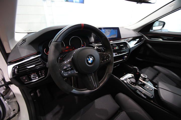 Photo 12 VIN: WBAJR11010CE52150 - BMW 520IA CITY CAR 