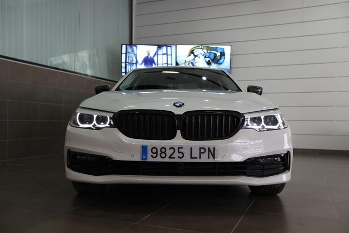 Photo 2 VIN: WBAJR11010CE52150 - BMW 520IA CITY CAR 