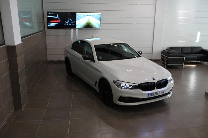 Photo 4 VIN: WBAJR11010CE52150 - BMW 520IA CITY CAR 