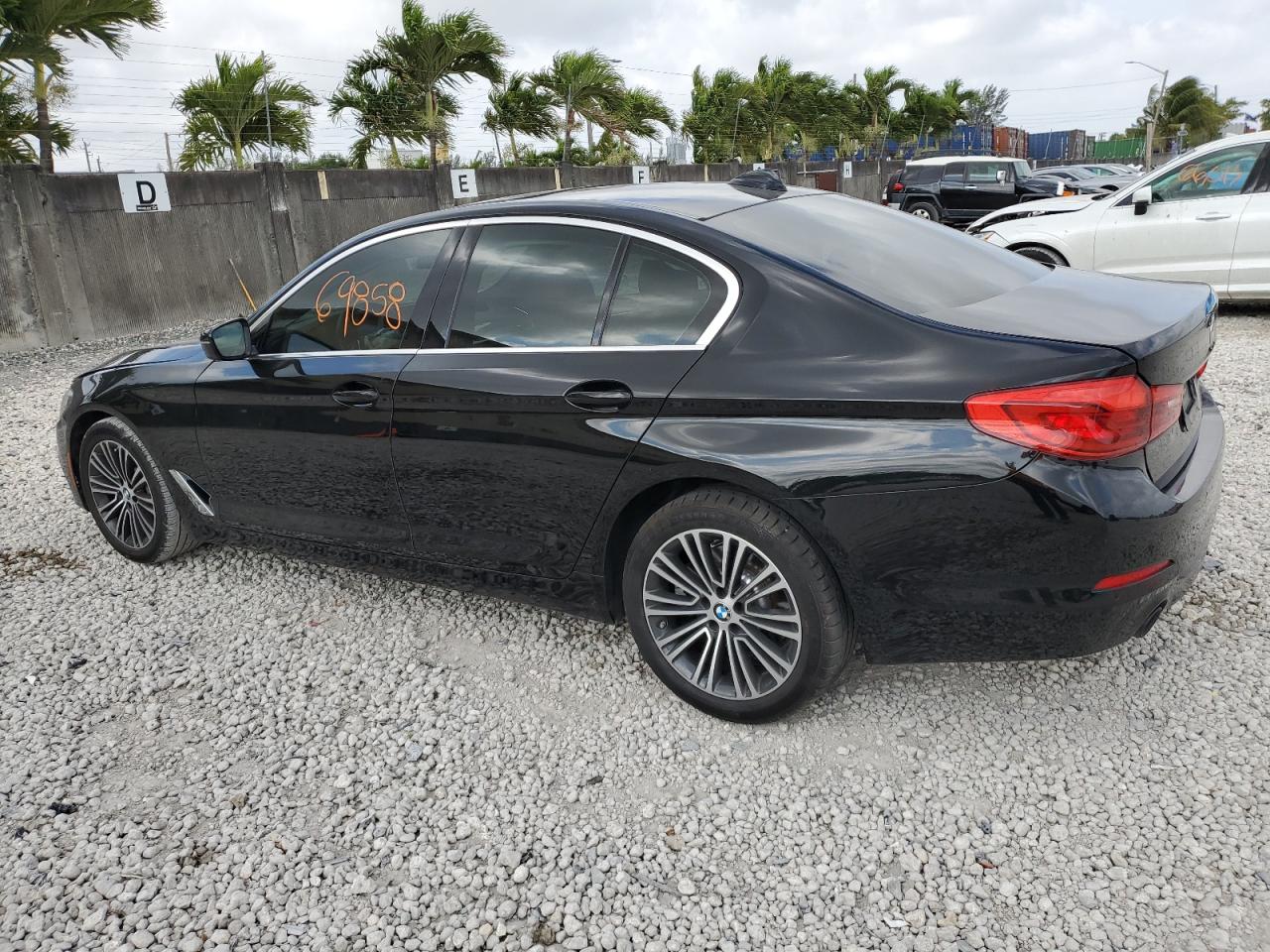 Photo 1 VIN: WBAJR3C05LWW64252 - BMW 5ER 