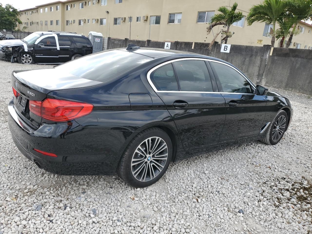 Photo 2 VIN: WBAJR3C05LWW64252 - BMW 5ER 