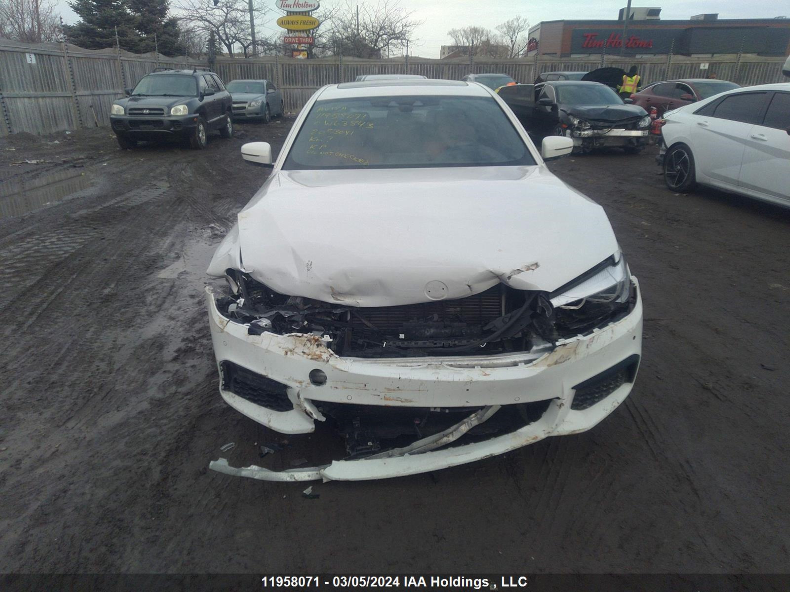 Photo 11 VIN: WBAJR7C02LWW63843 - BMW 5ER 