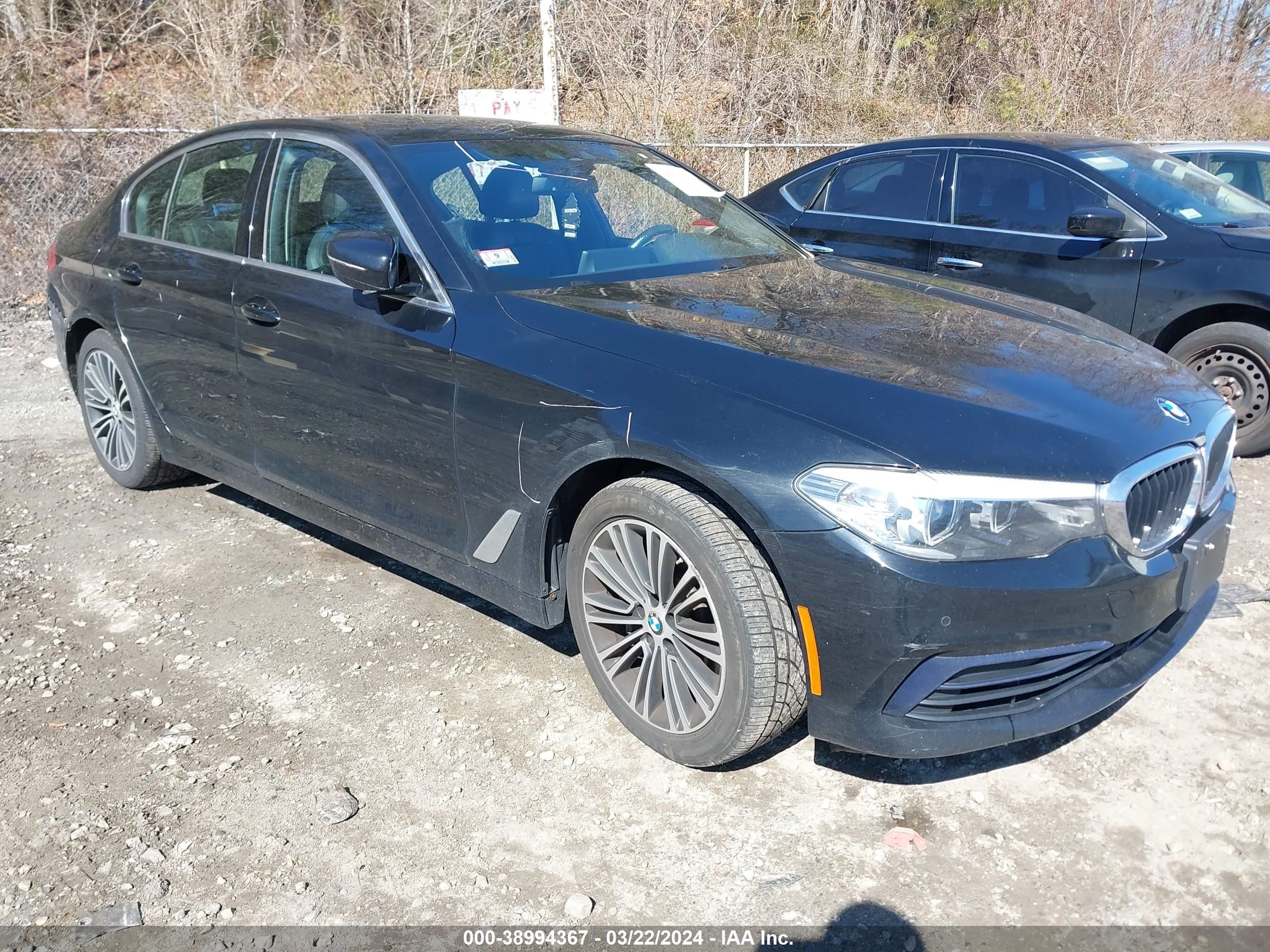 Photo 0 VIN: WBAJR7C0XLCD12666 - BMW 5ER 