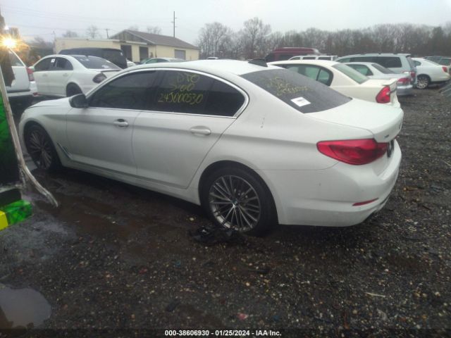 Photo 2 VIN: WBAJR7C0XLCD16135 - BMW 530I 