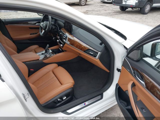 Photo 4 VIN: WBAJS1C01LWW83759 - BMW 540I 