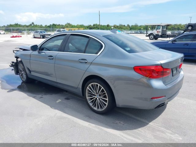 Photo 2 VIN: WBAJS1C08LCE65774 - BMW 540I 