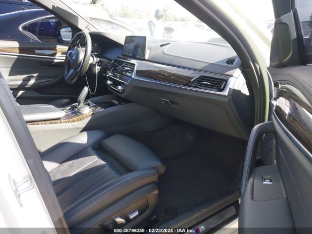 Photo 4 VIN: WBAJS1C09LWW62299 - BMW 540I 