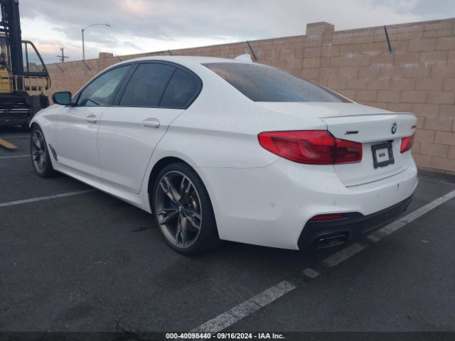 Photo 2 VIN: WBAJS7C07LCD22401 - BMW M550I 