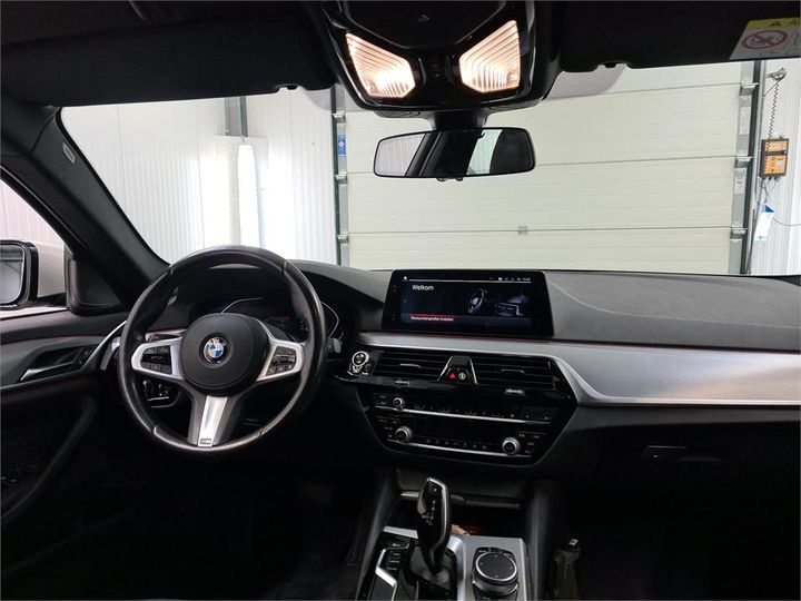 Photo 6 VIN: WBAJT11020BR61751 - BMW 520 