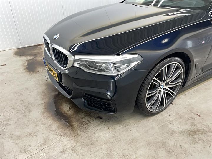 Photo 27 VIN: WBAJT11040CD23918 - BMW 520 