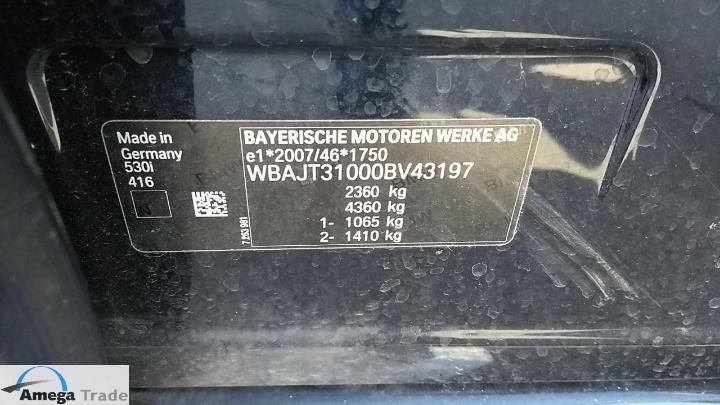 Photo 15 VIN: WBAJT31000BV43197 - BMW 530I 