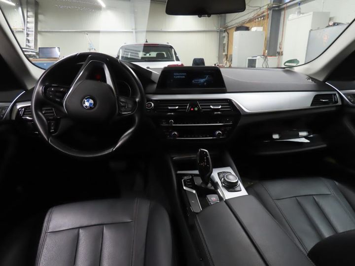 Photo 8 VIN: WBAJT51090BU75199 - BMW 530I 