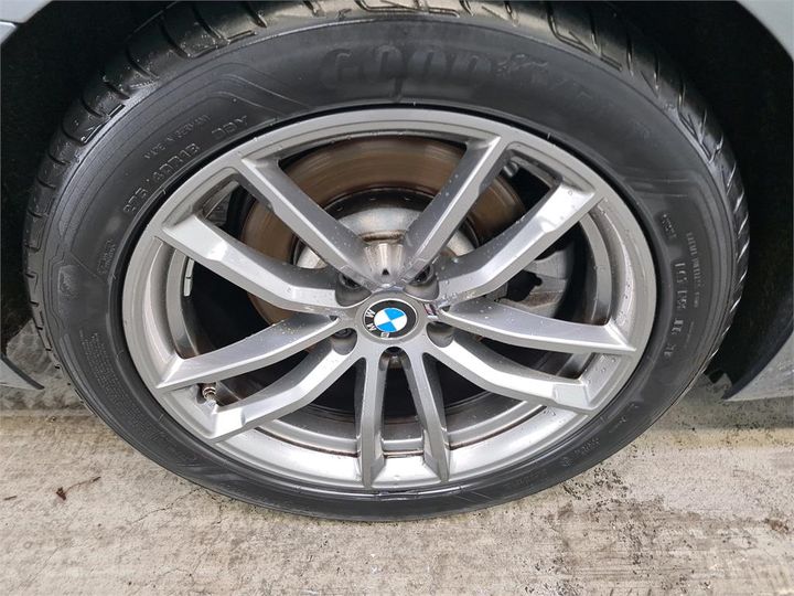 Photo 15 VIN: WBAJT91010BJ24634 - BMW 520 