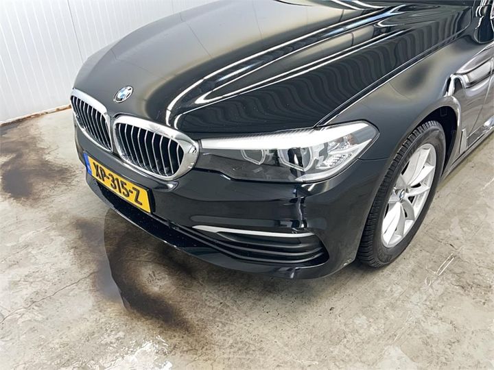 Photo 36 VIN: WBAJT91030BJ25171 - BMW 520 