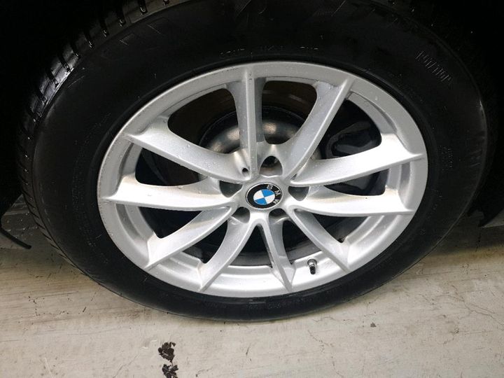 Photo 15 VIN: WBAJT91060BJ24418 - BMW 520 