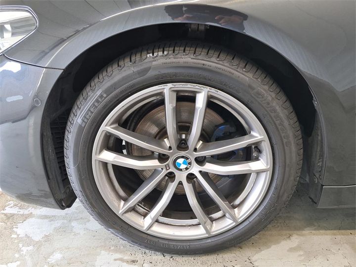 Photo 19 VIN: WBAJT91090BJ24820 - BMW 520 