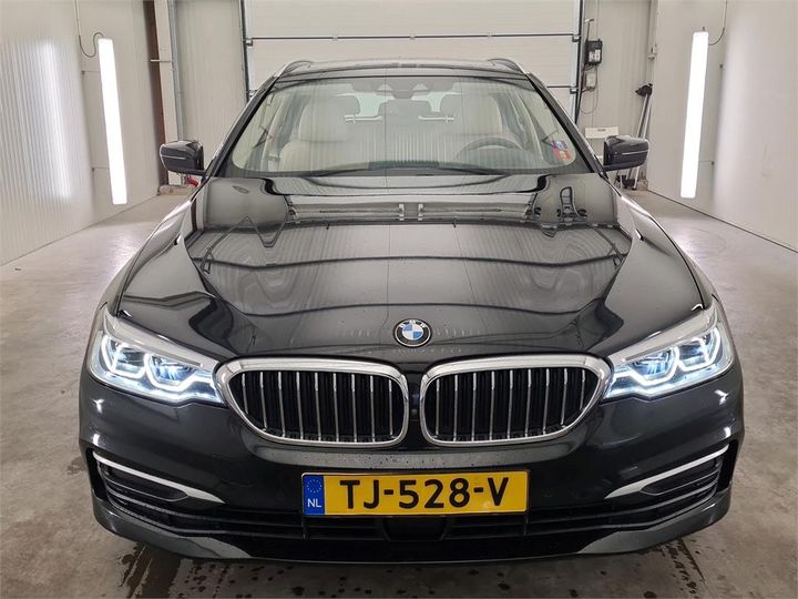 Photo 17 VIN: WBAJT91090BR74771 - BMW 5 