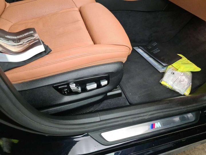 Photo 32 VIN: WBAJV61030BL17358 - BMW 640I 