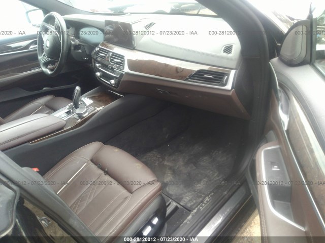 Photo 7 VIN: WBAJV6C56KBK08145 - BMW 6 