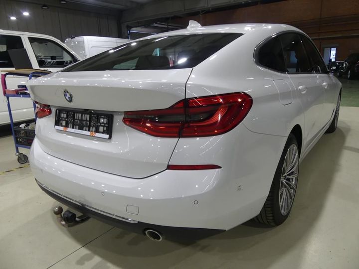 Photo 2 VIN: WBAJX21020BU92879 - BMW 6 GRAN TURISMO 