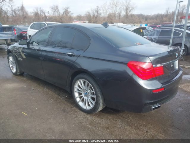 Photo 2 VIN: WBAKA4C54BC613046 - BMW 740I 