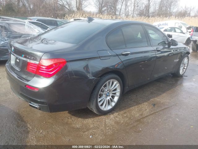 Photo 3 VIN: WBAKA4C54BC613046 - BMW 740I 