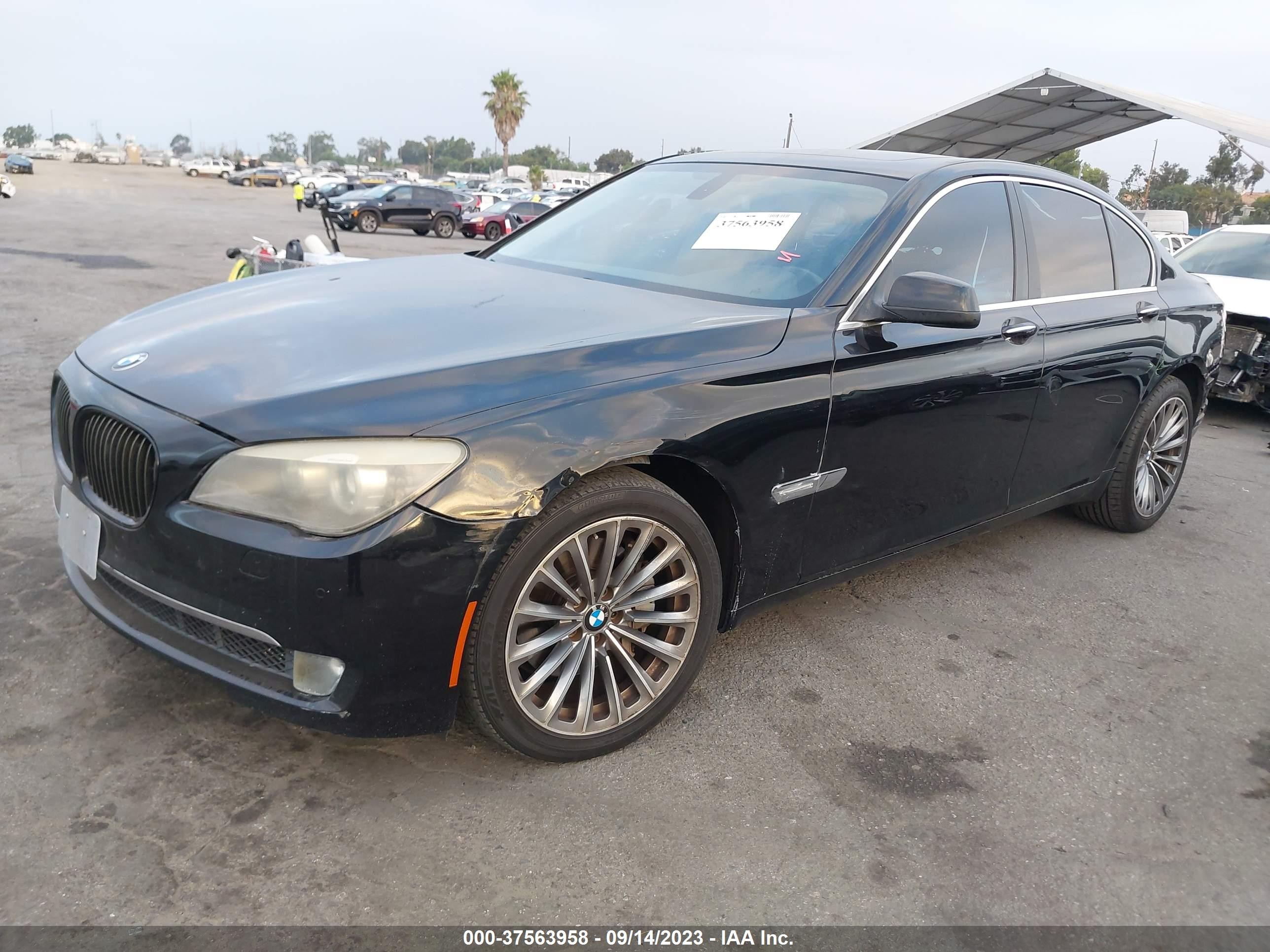 Photo 1 VIN: WBAKA4C55CC613669 - BMW 7ER 