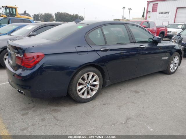 Photo 3 VIN: WBAKA4C57BC392123 - BMW 740I 