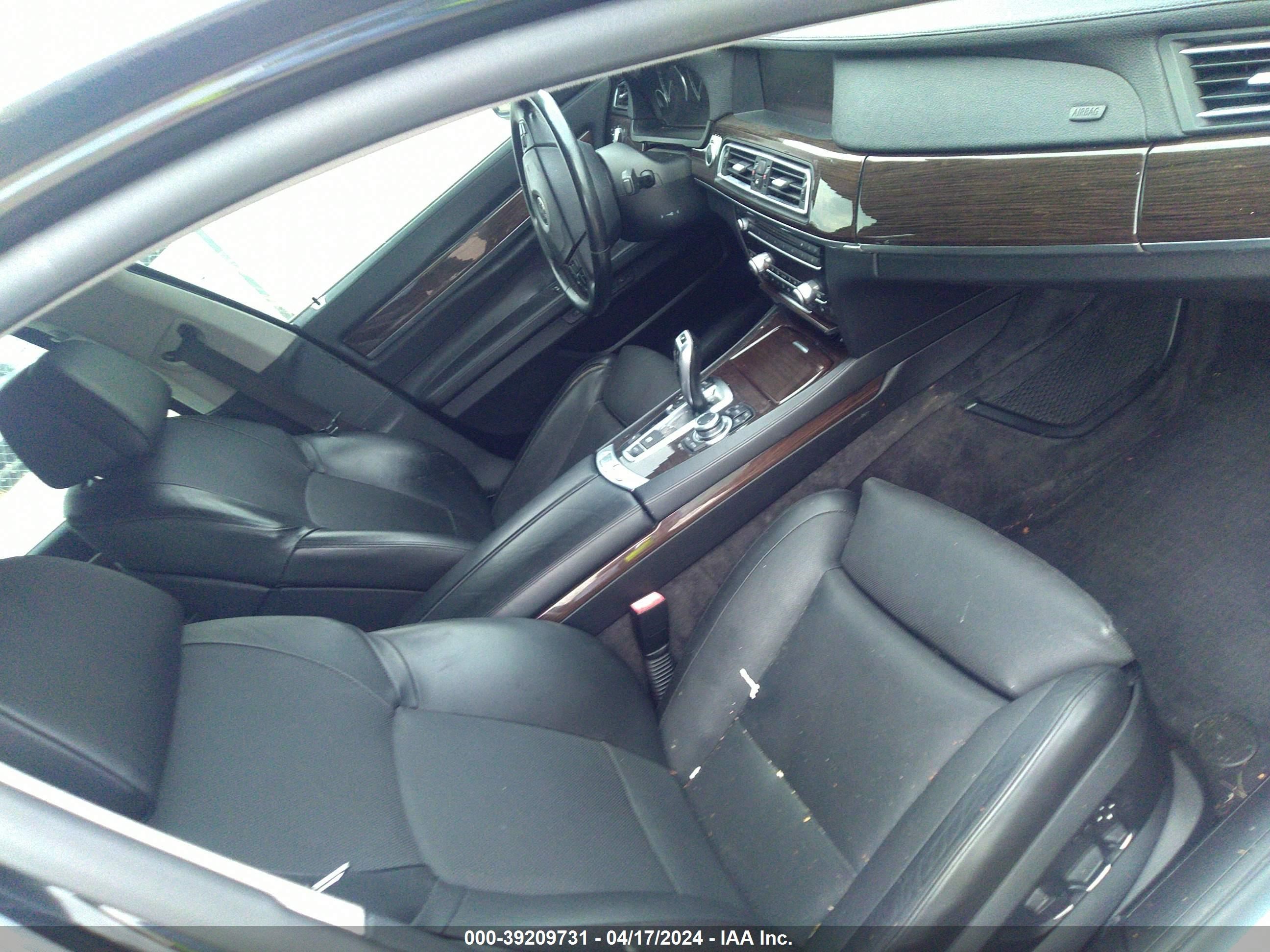 Photo 4 VIN: WBAKA83549CY34809 - BMW 750 I 