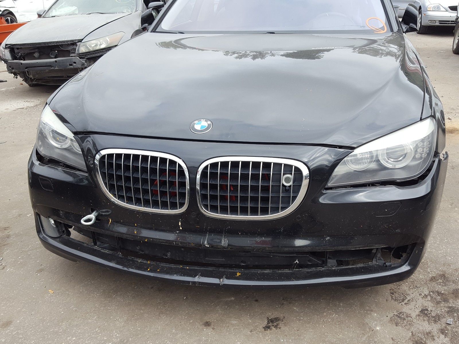 Photo 8 VIN: WBAKA835X9CY33518 - BMW 750 I 