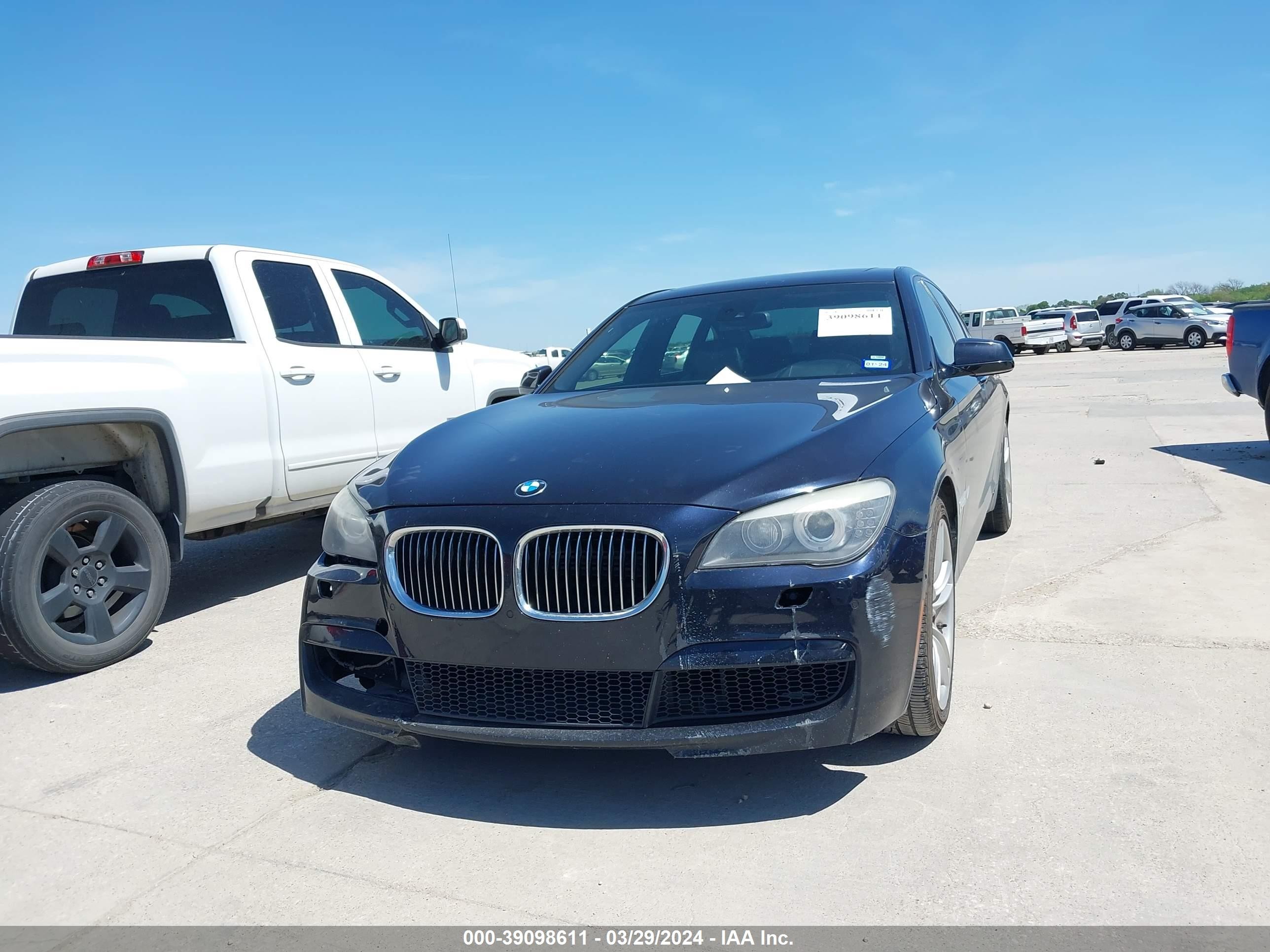 Photo 1 VIN: WBAKA8C50CDX01370 - BMW 7ER 