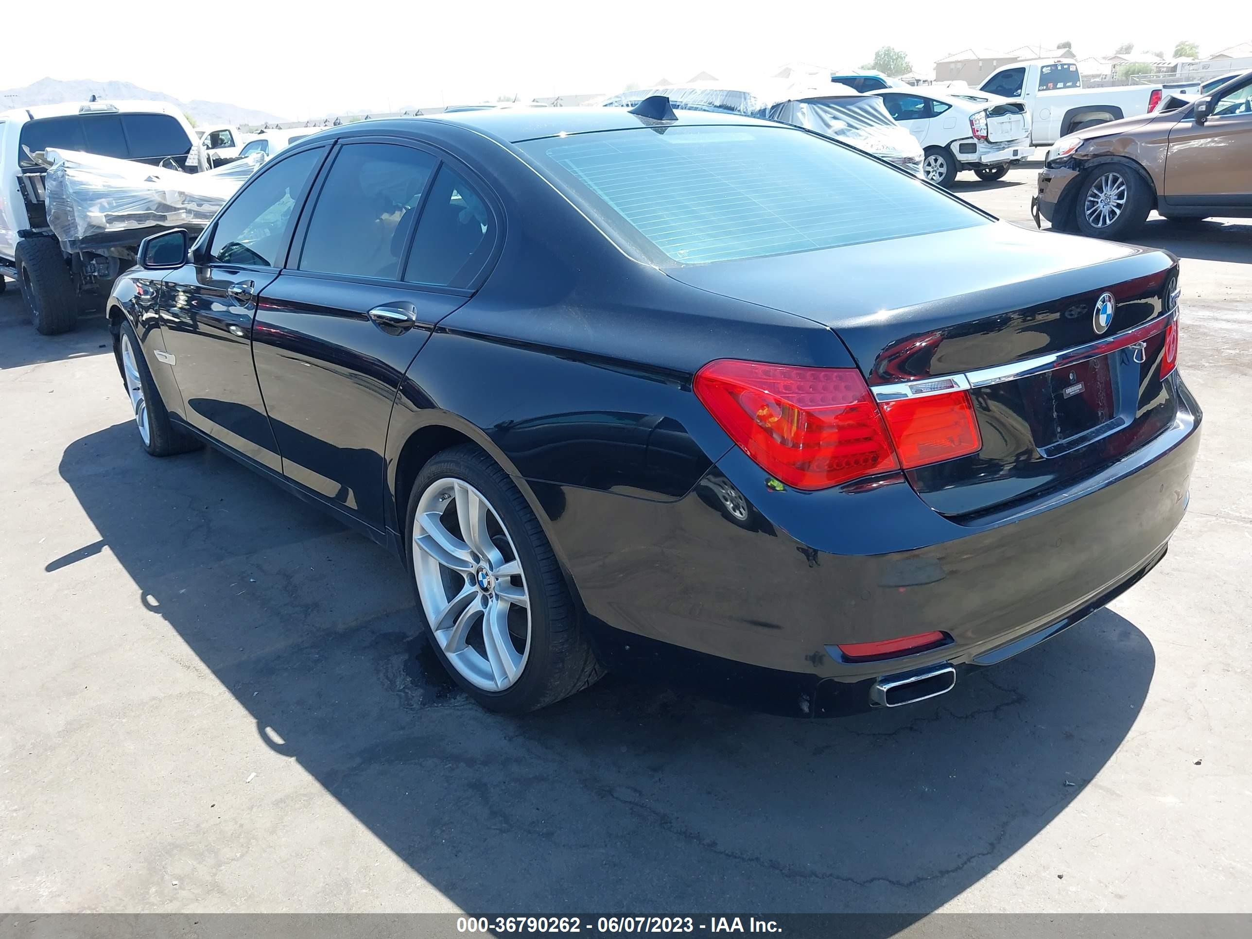 Photo 2 VIN: WBAKA8C51CCY37934 - BMW 7ER 