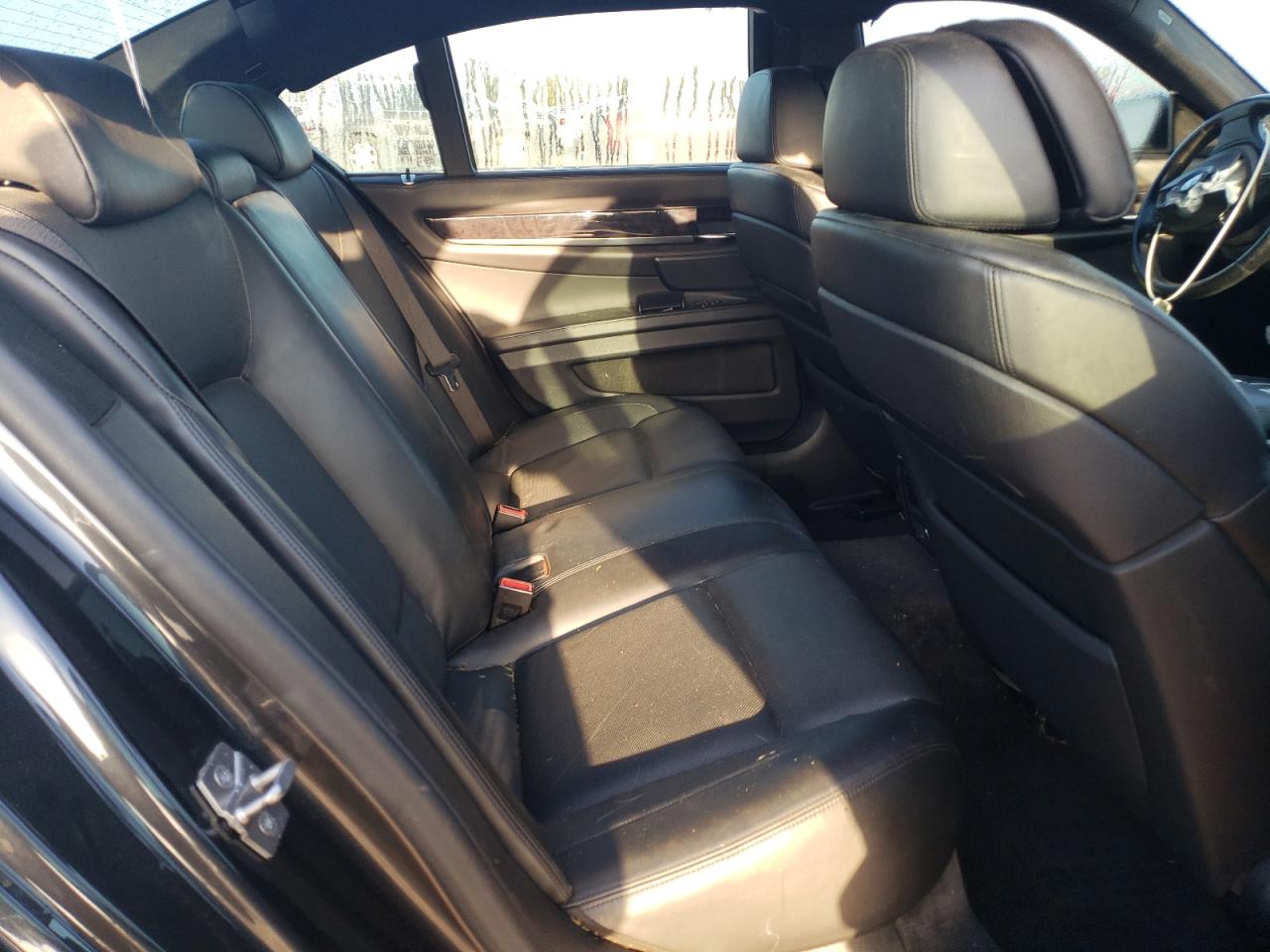 Photo 23 VIN: WBAKA8C57BCY36995 - BMW 750 I 