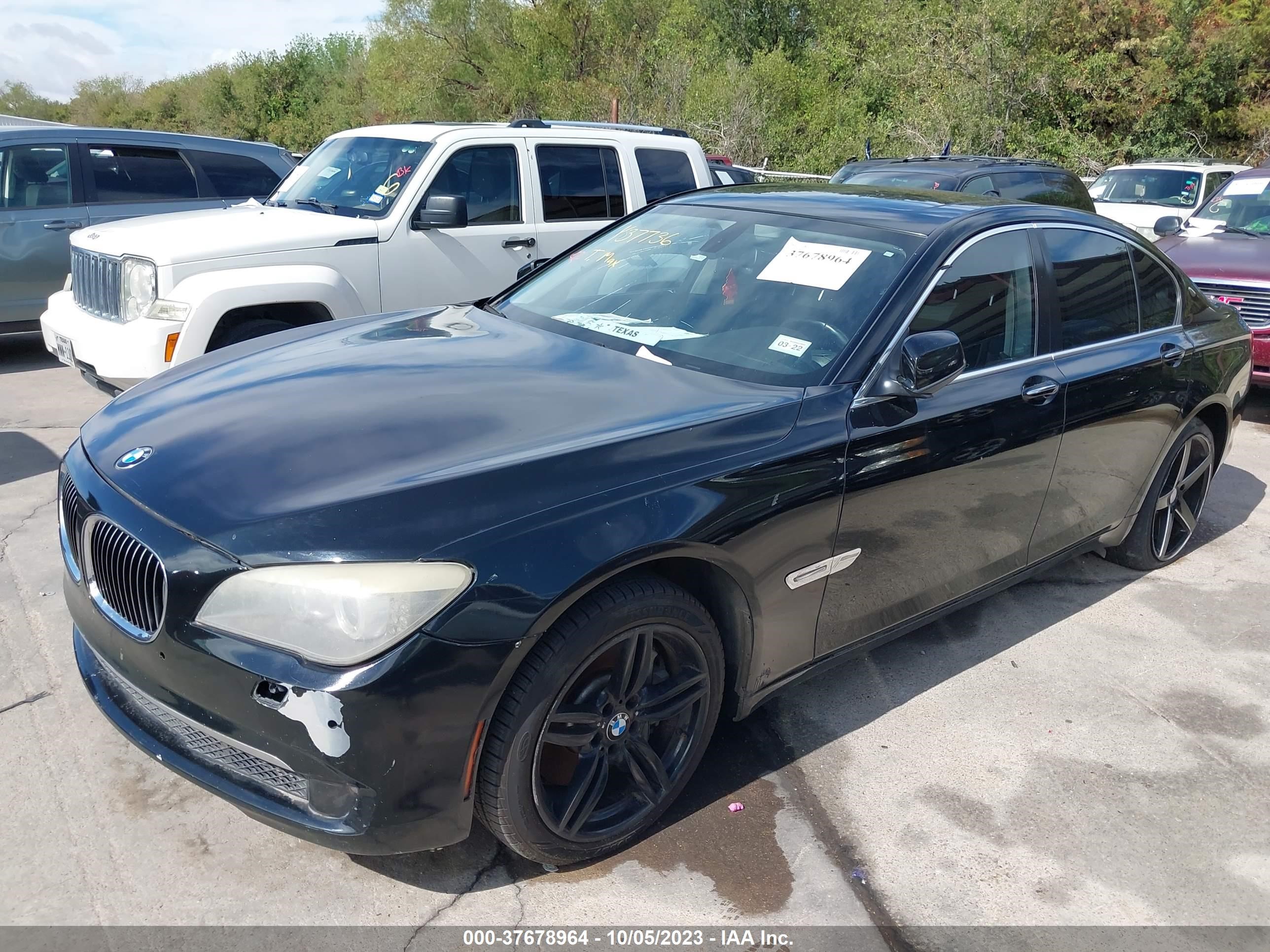 Photo 2 VIN: WBAKA8C58CCY37736 - BMW 7ER 