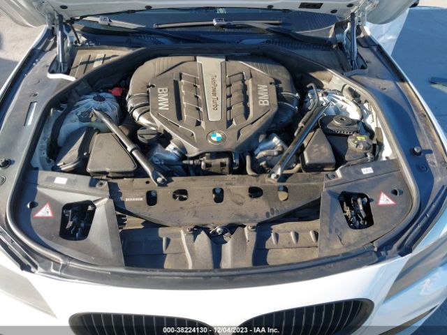 Photo 9 VIN: WBAKA8C5XCDY99925 - BMW 750I 