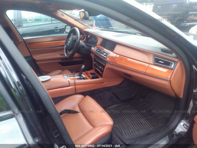 Photo 4 VIN: WBAKB0C53ACY40135 - BMW 7 