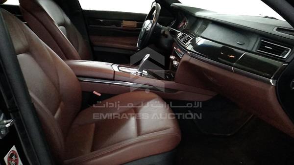 Photo 26 VIN: WBAKB2102AC407490 - BMW 730 