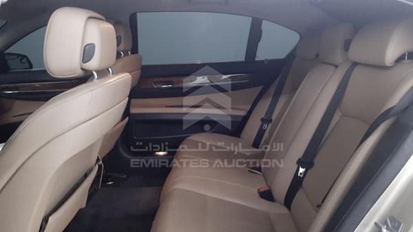 Photo 31 VIN: WBAKB2104BC674633 - BMW 730 LI 