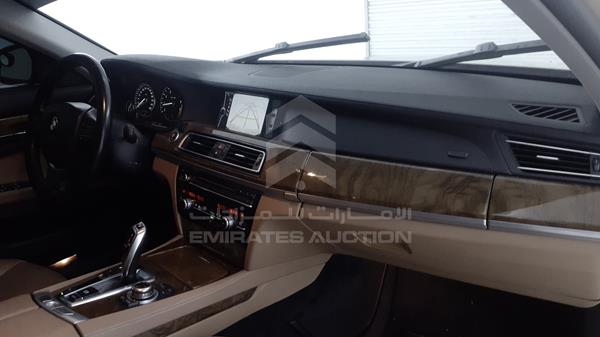 Photo 37 VIN: WBAKB2104BC674633 - BMW 730 LI 