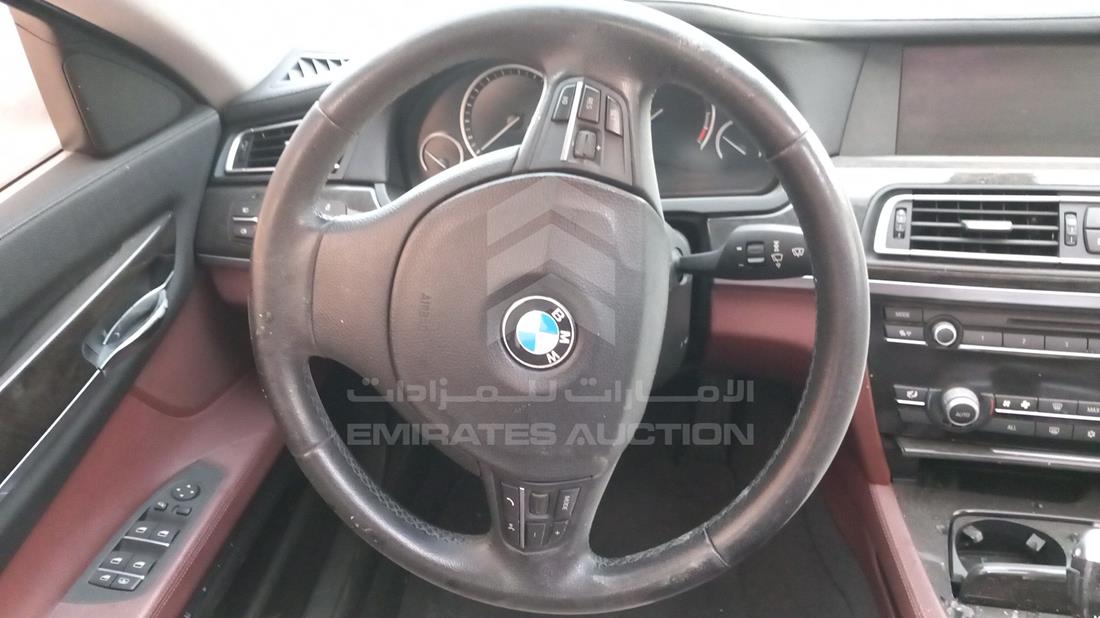 Photo 12 VIN: WBAKB210XBC677987 - BMW 730 