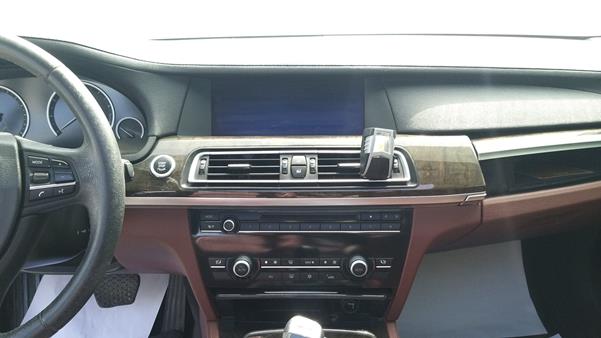 Photo 16 VIN: WBAKB210XCDX91578 - BMW 750LI 